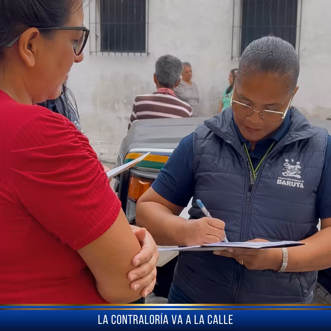 Firma de actas de compromiso con la comunidad