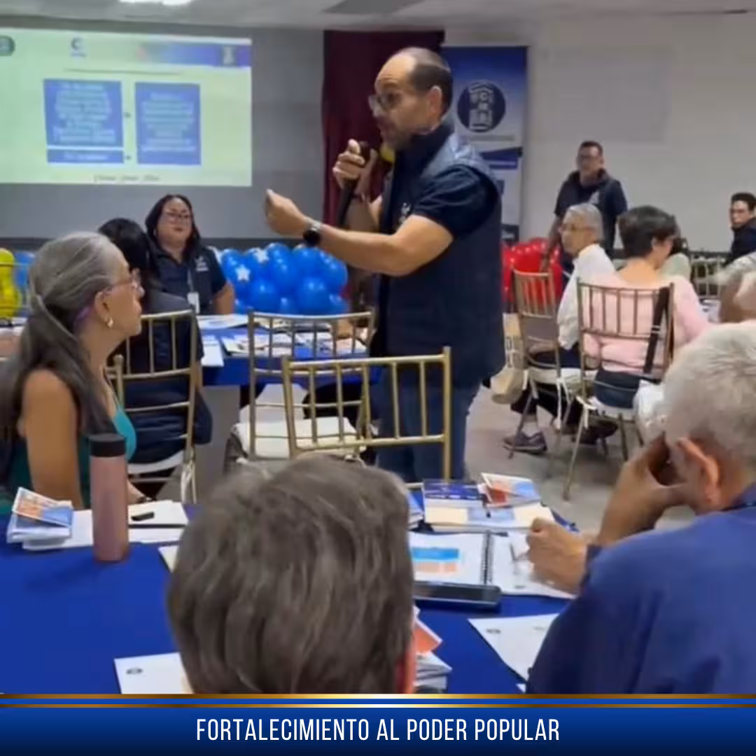Exposición de lineamientos institucionales a adultos mayores