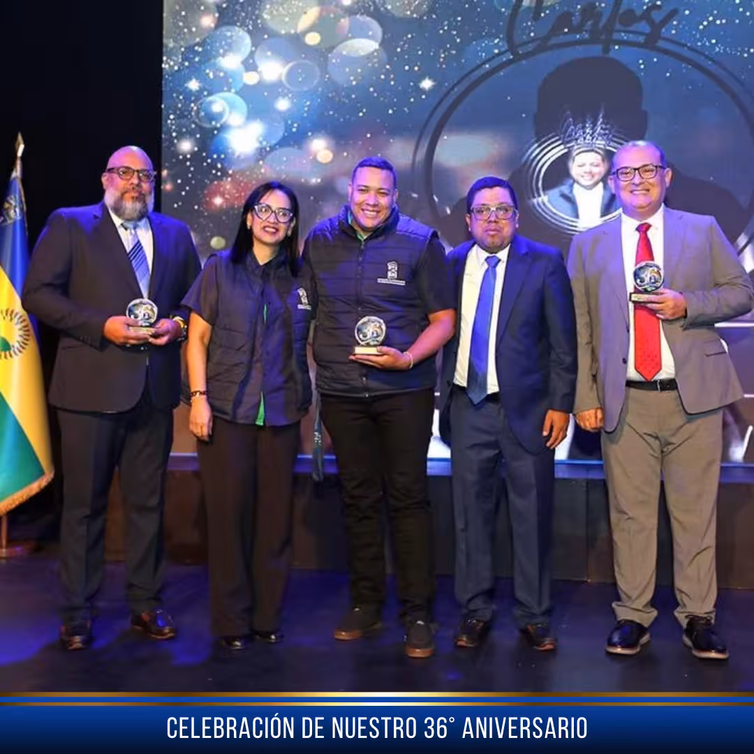 Presentación de informe de gestión en acto solemne