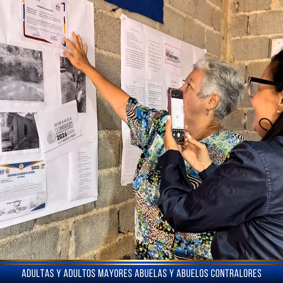 Revisión de carteleras informativas en sedes comunitarias