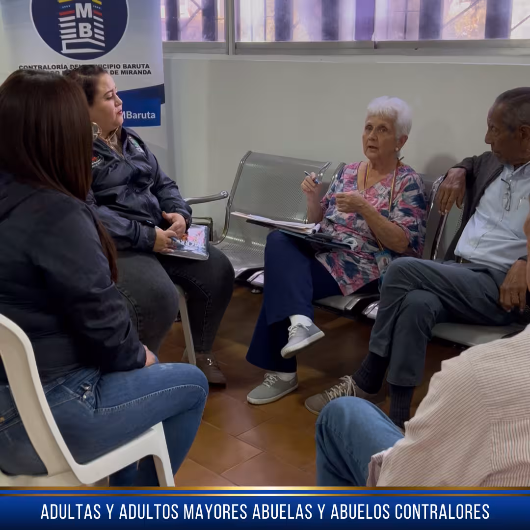 Sesión de preguntas y respuestas en asamblea popular