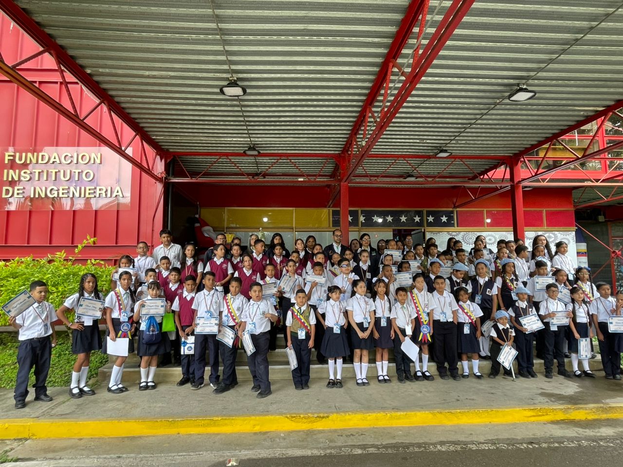 Noticias CMB | Boletin Nro 70 | Juramentados 84 nuevos Contralores y Contraloras Escolares en Baruta